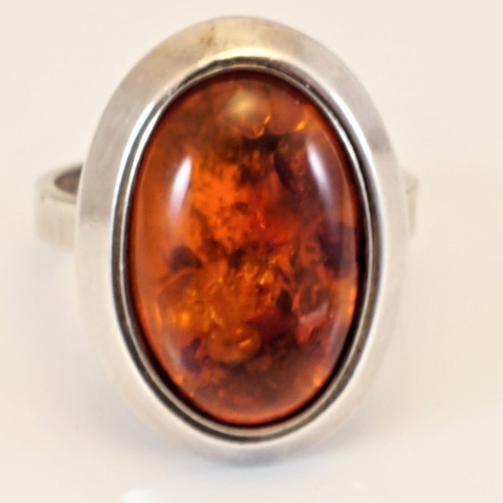 Sleek Baltic Amber Vintage Silver Ring - Low Dome